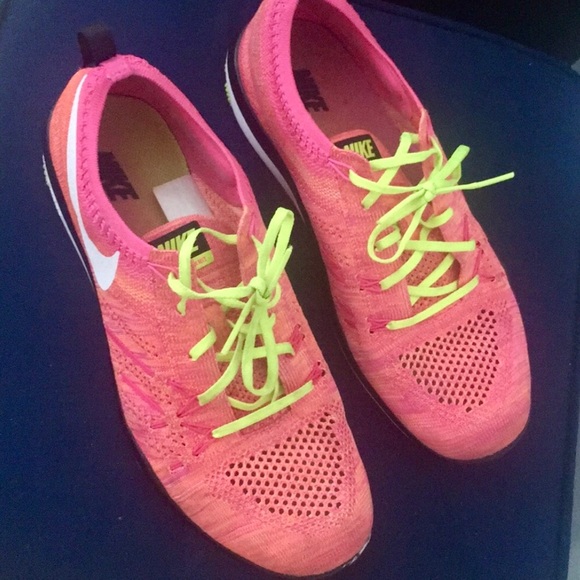 Nike Shoes - Picture 2 of 6